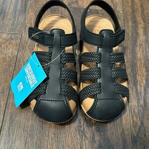 Black Reef closed toed sandals